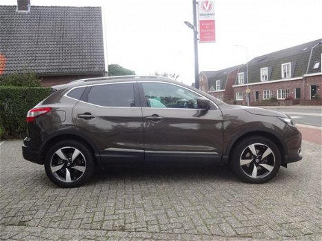 Nissan Qashqai - 1.2 DIG-T N-Connecta Pano Trekhaak - 1