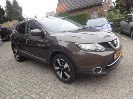 Nissan Qashqai - 1.2 DIG-T N-Connecta Pano Trekhaak - 1