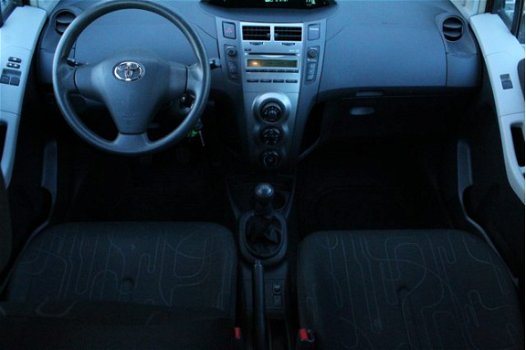 Toyota Yaris - 1.0VVTi 70PK Acces | Elektrisch pakket | 5-deurs *Rijklaar - 1