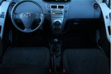 Toyota Yaris - 1.0VVTi 70PK Acces | Elektrisch pakket | 5-deurs *Rijklaar