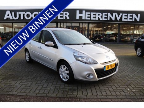 Renault Clio - 1.5 dCi Collection 50 procent deal 1.725, - ACTIE Trekhaak / Airco / Cruise / Parrot - 1