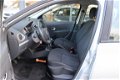 Renault Clio - 1.5 dCi Collection 50 procent deal 1.725, - ACTIE Trekhaak / Airco / Cruise / Parrot - 1 - Thumbnail