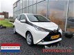 Toyota Aygo - 1.0 VVT-i x-play Bluetooth Camera - 1 - Thumbnail