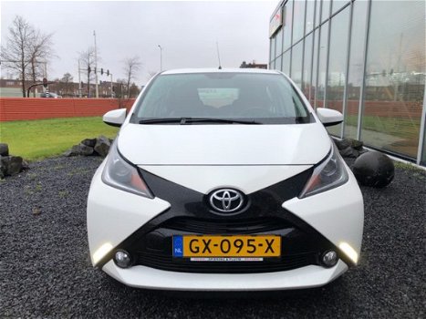 Toyota Aygo - 1.0 VVT-i x-play Bluetooth Camera - 1