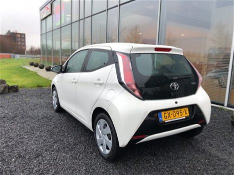 Toyota Aygo - 1.0 VVT-i x-play Bluetooth Camera - 1