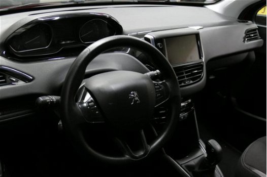 Peugeot 208 - 1.2 VTi Active Navi, Clima, Cruise, LM Velgen, Park Sensors, Bluetooth - 1