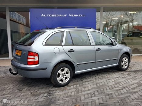 Skoda Fabia Combi - - 1.4-16V Elegance Airco Cruise Nap Boekjes 1e Eigenaar Dealer onderhouden - 1