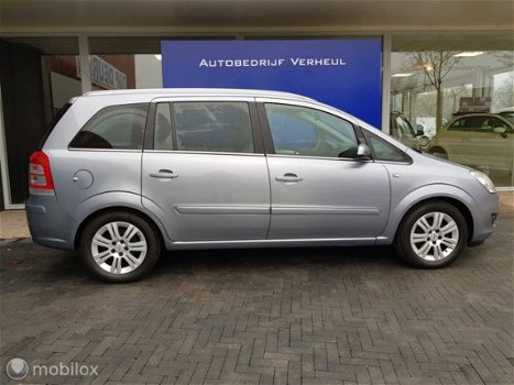 Opel Zafira - - 1.8 Cosmo 7 Zit Navi Clima Cruise Trekhaak Parkeersensor Nap Boekjes - 1