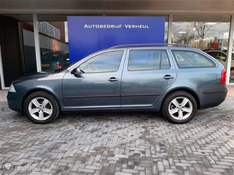 Skoda Octavia Combi - - 1.6 Ambiente Airco Cruise Nap Boekjes - 1