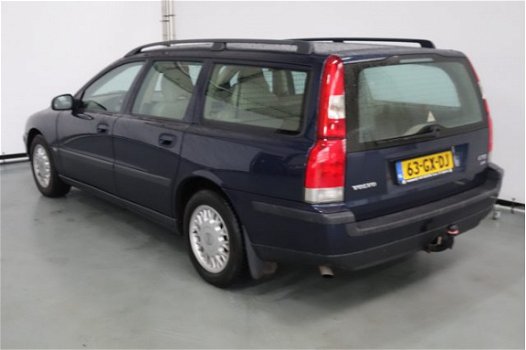 Volvo V70 - 2.4 Comfort Line - 1