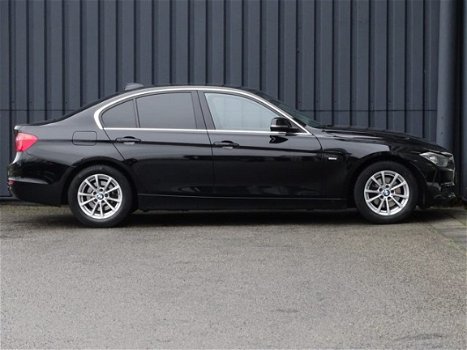 BMW 3-serie - 320i EDE High Executive | Luxury Line | Navigatie | Leer - 1