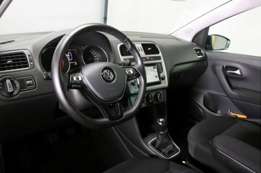Volkswagen Polo - 1.0 TSI 95pk Connected Series DAB+ Navigatie Stuurbediening Parkeersensoren App-Co - 1