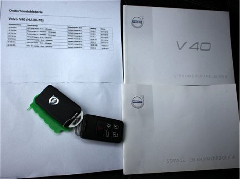 Volvo V40 - 2.0 D3 R-Design Automaat Sport Leder FM-Navi Pdc - 1