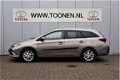 Toyota Auris Touring Sports - 1.8 Hybrid Executive 1e eigenaar-NL Auto - 1 - Thumbnail