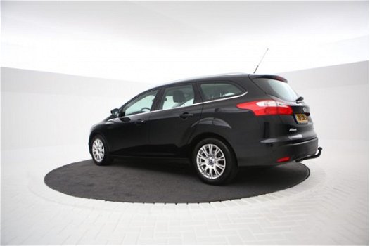 Ford Focus Wagon - 1.6 EcoBoost Lease Titanium Navigatie, Trekhaak, Cruise control, 150PK - 1