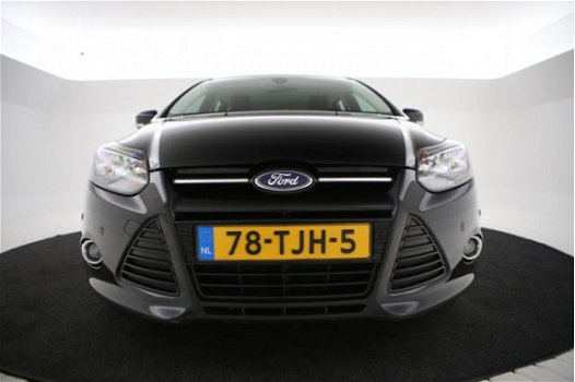 Ford Focus Wagon - 1.6 EcoBoost Lease Titanium Navigatie, Trekhaak, Cruise control, 150PK - 1