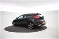 Volvo V40 - 2.0 D3 R-Design Navigatie, Cruise control, Parkeersensoren - 1 - Thumbnail