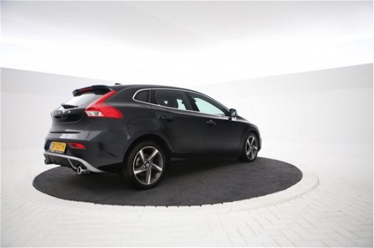 Volvo V40 - 2.0 D3 R-Design Navigatie, Cruise control, Parkeersensoren - 1