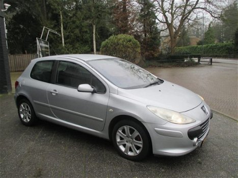 Peugeot 307 - 1.4-16V XR Airco - 1