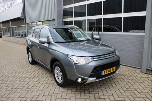 Mitsubishi Outlander - 2.0 PHEV Business Edition X-Line Prijs Is Incl Btw + Winterbanden en velgen e - 1