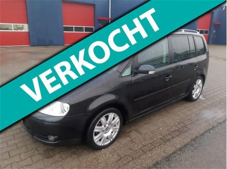 Volkswagen Touran - 1.6-16V FSI Highline 7 PERSOONS - 1