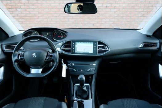 Peugeot 308 SW - 1.2 Puretech 110pk Style | Navi | Panoramadak | Cruise | Trekhaak - 1