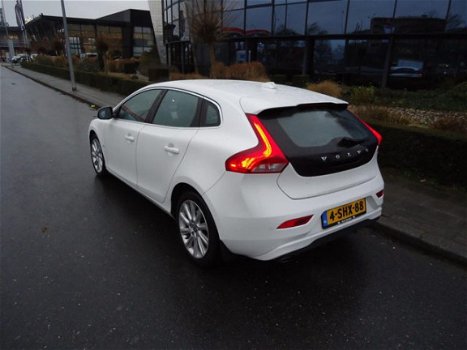 Volvo V40 - 1.6 D2 Momentum * KLIMA * EXTREM ZUINIG - 1