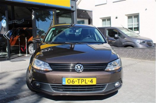 Volkswagen Jetta - 1.6TDI Highline BlueMotion 4-drs geen apk keuring - 1