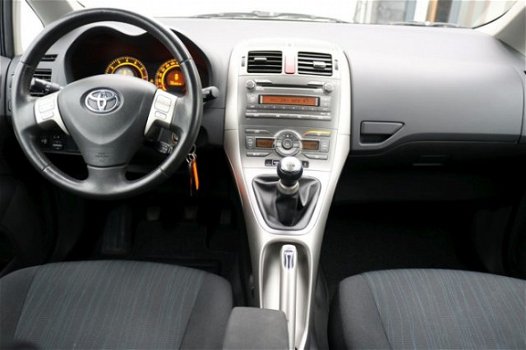 Toyota Auris - 1.6 VVT-i Dynamic, Cruise, Trekhaak, Parkeersensoren - 1