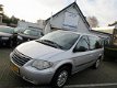 Chrysler Grand Voyager - 3.3i V6 SE Luxe stow en go 7 persoons automaat - 1 - Thumbnail