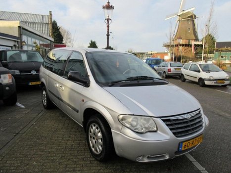 Chrysler Grand Voyager - 3.3i V6 SE Luxe stow en go 7 persoons automaat - 1