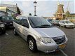 Chrysler Grand Voyager - 3.3i V6 SE Luxe stow en go 7 persoons automaat - 1 - Thumbnail