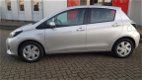 Toyota Yaris - 1.5 Hybrid 100PK Aspiration | Navi | Sensoren achter - 1 - Thumbnail