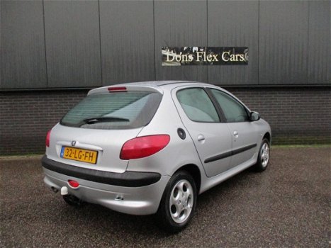 Peugeot 206 - 1.4 X-line - 1