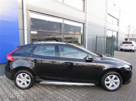 Volvo V40 Cross Country - T4 Automaat Summum / Trekhaak / Navigatie / Stoelverwarming - 1