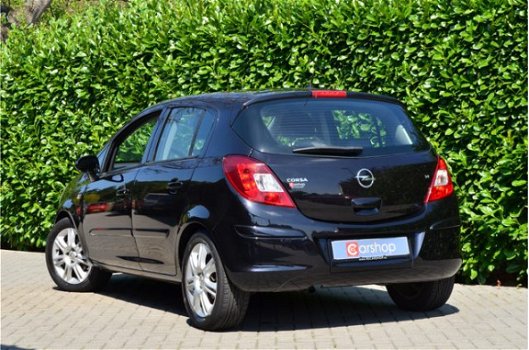 Opel Corsa - 1.4-16V Cosmo | Airco | Fietsendrager | voll.onderhouden Met bovag garantie - 1