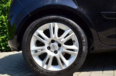 Opel Corsa - 1.4-16V Cosmo | Airco | Fietsendrager | voll.onderhouden Met bovag garantie