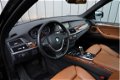 BMW X5 - xDrive30d High Executive Aut Panoramadak Leder Xenon 2007 - 1 - Thumbnail