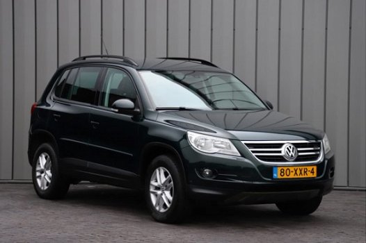 Volkswagen Tiguan - 2.0 TDI Track&Field 4-Motion 140PK 6-bak Clima Navi Stoelverw 2010 - 1