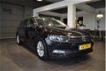 Volkswagen Passat Variant - 1.6 TDI Business Edition navigatie cruise pdc led 16 inch incl btw bpm - 1 - Thumbnail