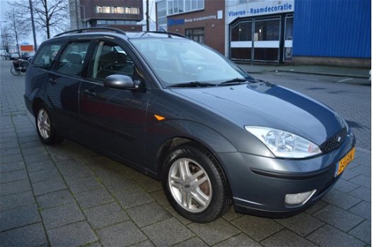 Ford Focus Wagon - 1.6-16V Trend I Airco I Trekhaak I Dealer onderhouden I Nwe APK - 1