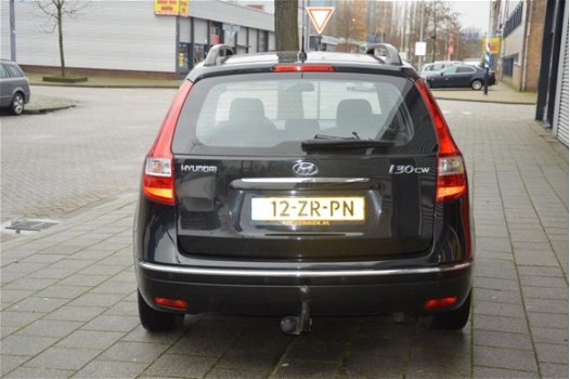 Hyundai i30 CW - 1.6i Dynamic I Airco I Trekhaak I Sport velgen I Dealer onderhouden I Nwe APK - 1