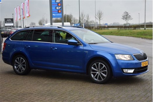 Skoda Octavia Combi - 1.6 TDI Greentech Edition Businessline Automaat DSG, Navigatie, Climate Contro - 1