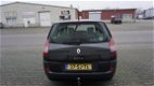 Renault Grand Scénic - 2.0-16V Expression Comfort 7 persoons volledig onderhoudshistorie - 1 - Thumbnail