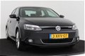 Volkswagen Jetta - 1.4 TSI Hybrid Highline | Navigatie | Parkeersensoren - 1 - Thumbnail