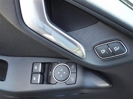 Ford Fiesta - 1.1 85pk 5D Trend Sync 3 Navigatie - 1