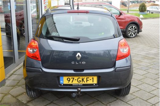 Renault Clio - 1.2-16V SPECIAL LINE | Trekhaak | Airco | 5Drs | Radio CD-speler | 6MND BOVAG GARANTI - 1