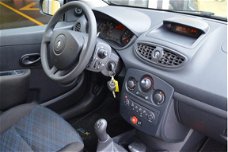 Renault Clio - 1.2-16V SPECIAL LINE | Trekhaak | Airco | 5Drs | Radio CD-speler | 6MND BOVAG GARANTI