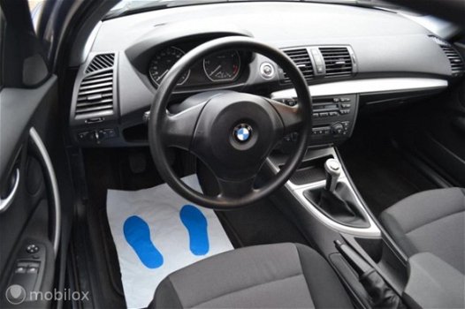 BMW 1-serie - - 118d High Executive Clima, Stoel Verwarming, Trekhaak afn, Apk 11-2020 Nette Auto - 1