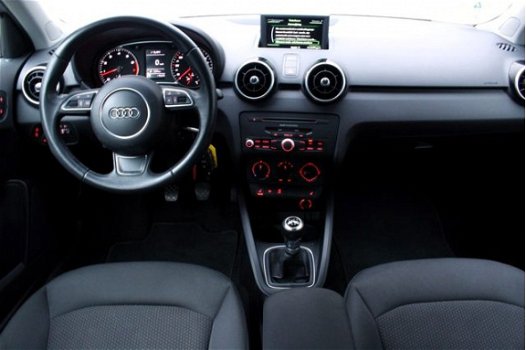 Audi A1 Sportback - 1.2 TFSI S-Line PDC BLUET MFSTUUR STOELVERW. '14 - 1